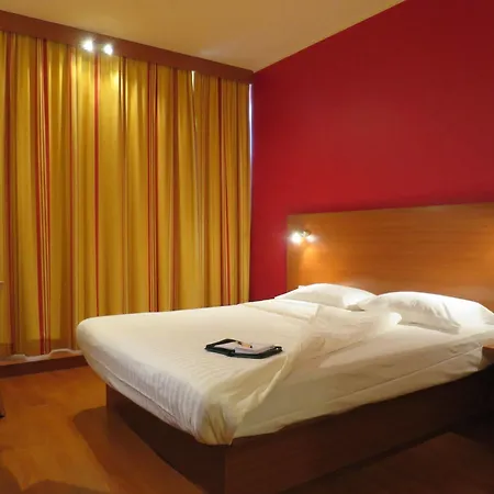 Star G Schwabing מלון